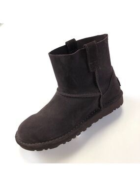 UGG brown low Classic II unlined mini ankle boot Size 6